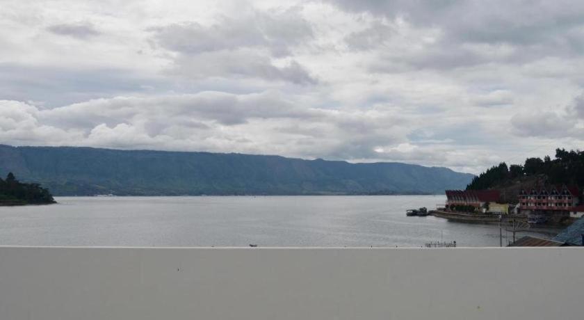 Opriss Hotel Parapat Exteriér fotografie